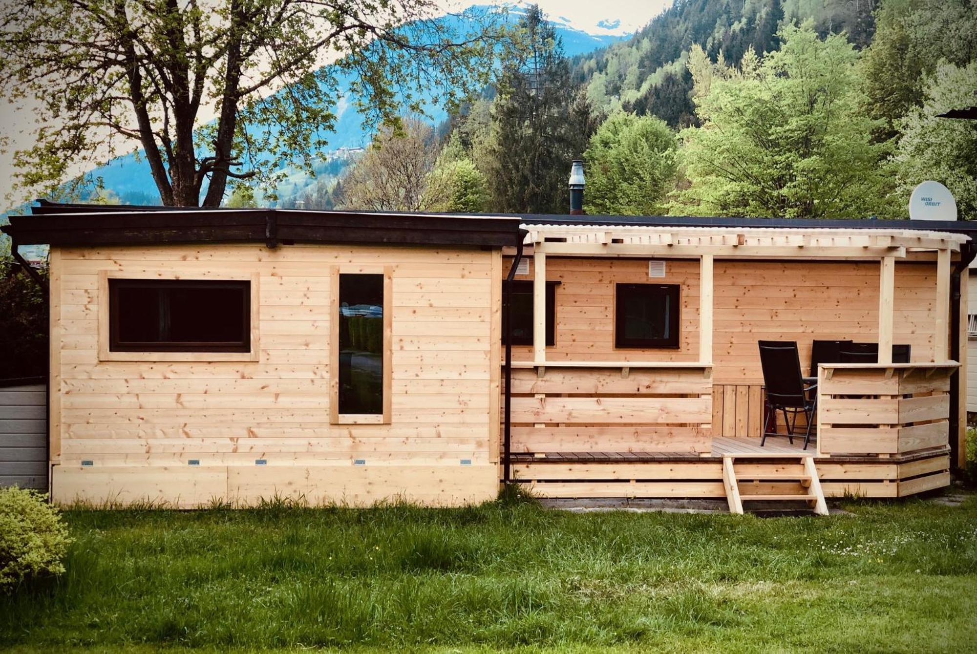 Mountainview Lodge - Chalet Im Zillertal Direkt Am 5 Sterne Campingplatz Aufenfeld Mit Hallenbad Und Sauna Aschau Im Zillertal Exterior photo