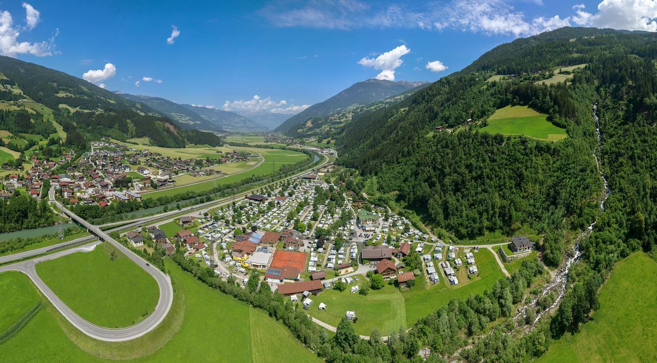 Mountainview Lodge - Chalet Im Zillertal Direkt Am 5 Sterne Campingplatz Aufenfeld Mit Hallenbad Und Sauna Aschau Im Zillertal Exterior photo