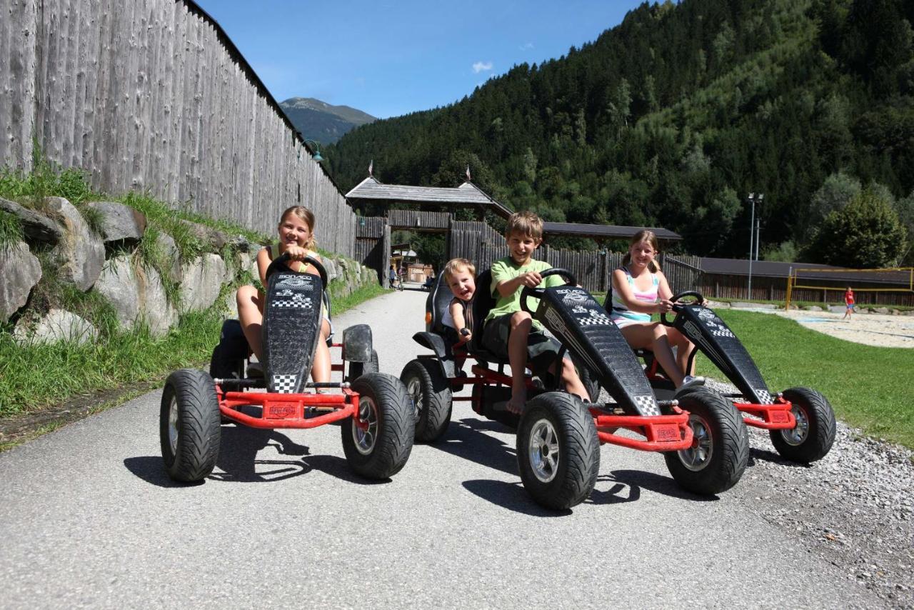 Mountainview Lodge - Chalet Im Zillertal Direkt Am 5 Sterne Campingplatz Aufenfeld Mit Hallenbad Und Sauna Aschau Im Zillertal Exterior photo